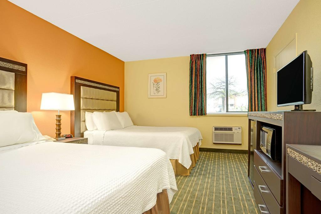 Holiday Inn Express - Minneapolis West - Plymouth By Ihg Exterior photo